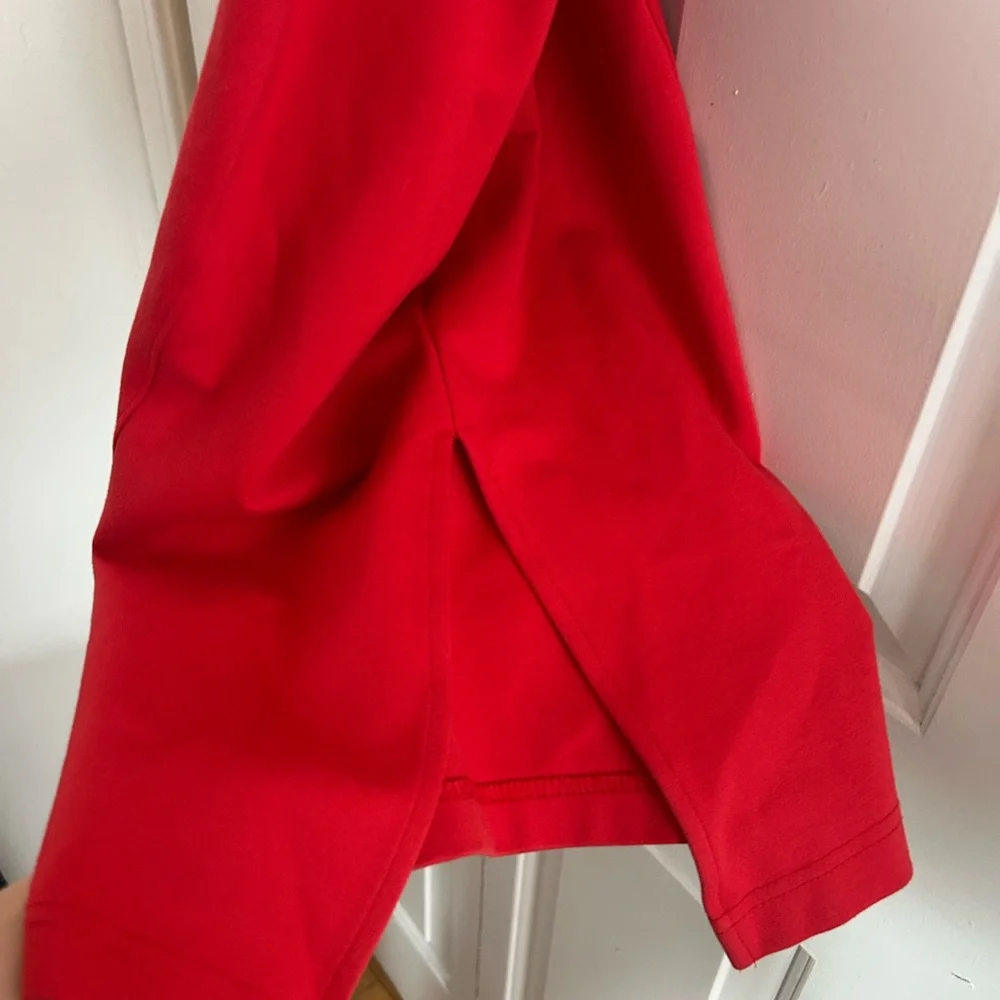 Guess V Neck Red Sleeveless Dress - Picture 5 of 6